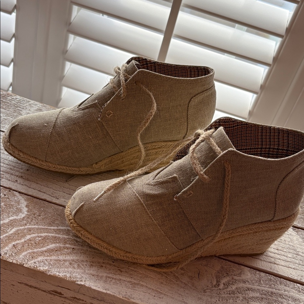 Corkys sand color, linen like- wedge Ankle Boots